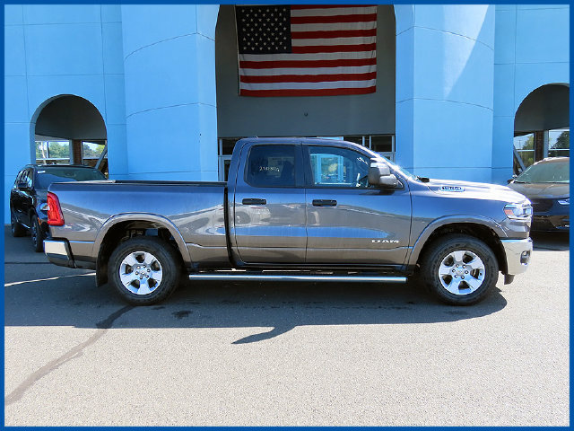 Used 2025 RAM 1500 Big Horn AWD/4WD image 2