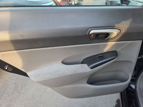 Used 2010 Honda Civic LX image 7