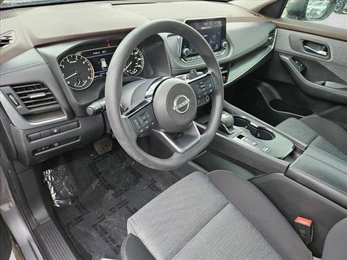 Used 2023 Nissan Rogue SV FWD image 10