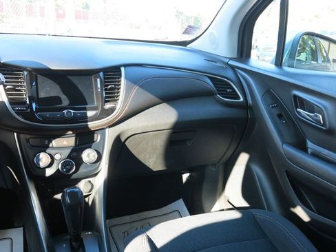 Used 2020 Chevrolet Trax LS image 21