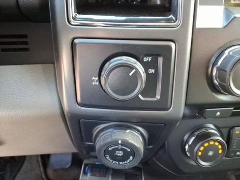 Used 2018 Ford F150 XLT w/ Equipment Group 302A Luxury image 19