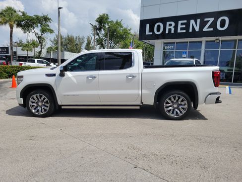 Used 2024 GMC Sierra 1500 Denali AWD/4WD image 8