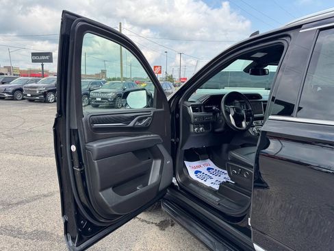 Used 2024 GMC Yukon Denali image 12