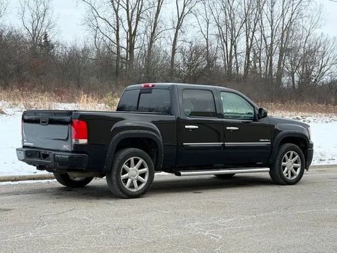 Used 2011 GMC Sierra 1500 Denali image 9