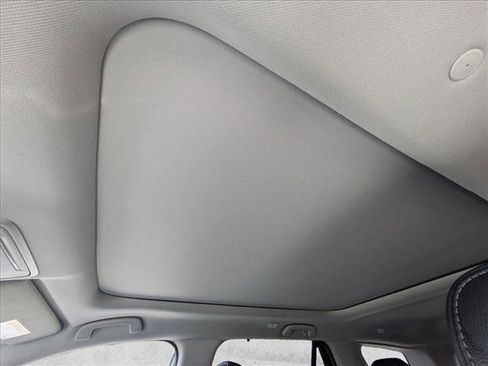 Used 2024 Honda Pilot Touring image 15