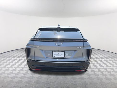 Certified 2024 Cadillac Lyriq Luxury AWD/4WD image 5
