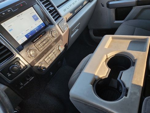 Used 2022 Ford F250 XLT w/ XLT Value Package AWD/4WD image 20