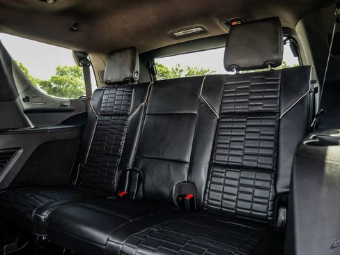 Used 2025 Cadillac Escalade V AWD/4WD image 86