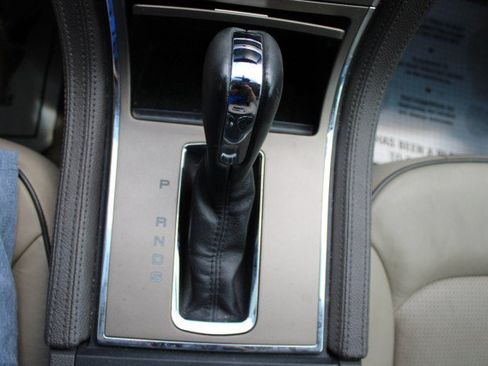 Used 2015 Lincoln MKX FWD w/ Equipment Group 102A image 30