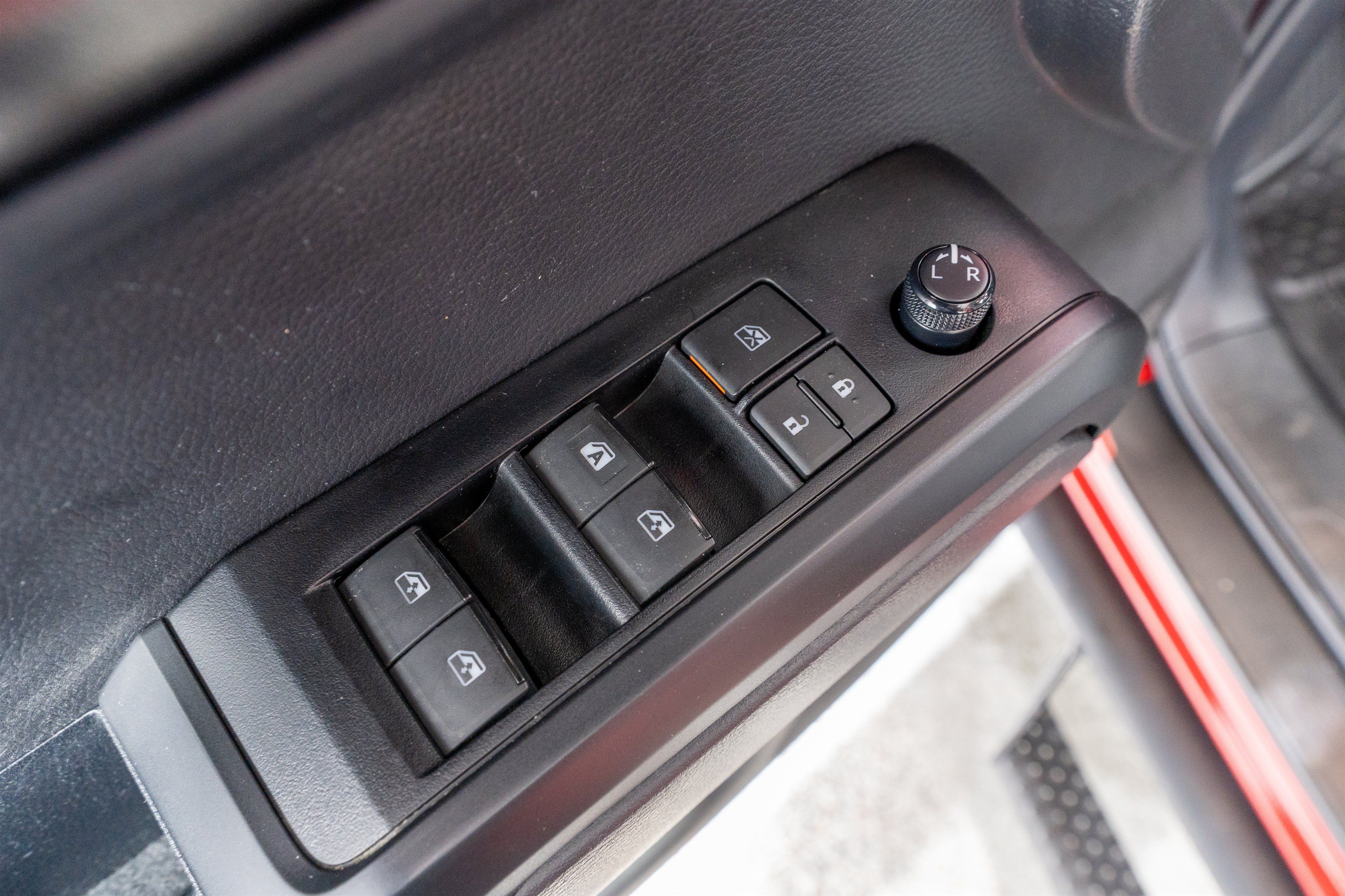 Used 2023 Toyota Tacoma SR AWD/4WD image 15