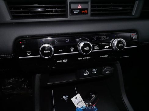 Certified 2025 Honda Pilot EX-L image 23