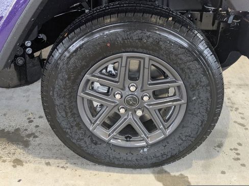 New 2026 Jeep Gladiator Sport AWD/4WD image 11