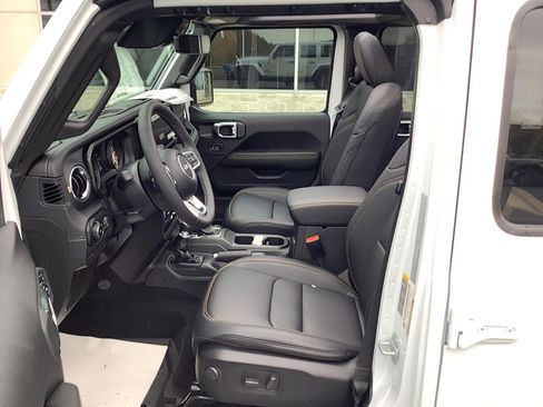 New 2026 Jeep Wrangler Unlimited Sahara image 10