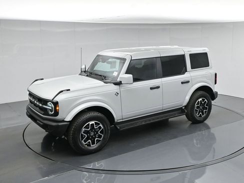 New 2026 Ford Bronco Outer Banks AWD/4WD image 40