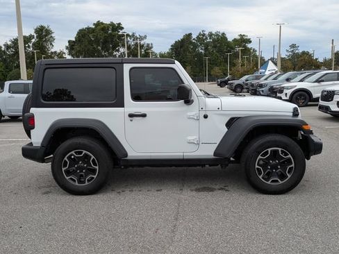Used 2023 Jeep Wrangler Sport AWD/4WD image 2