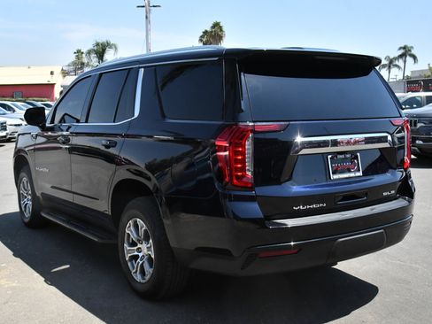 Used 2024 GMC Yukon SLE AWD/4WD image 6