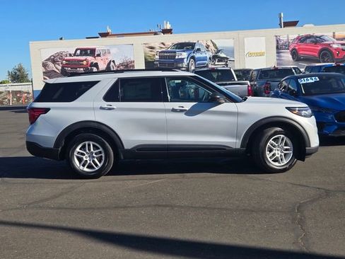 New 2026 Ford Explorer Active w/ Active Comfort Package image 3