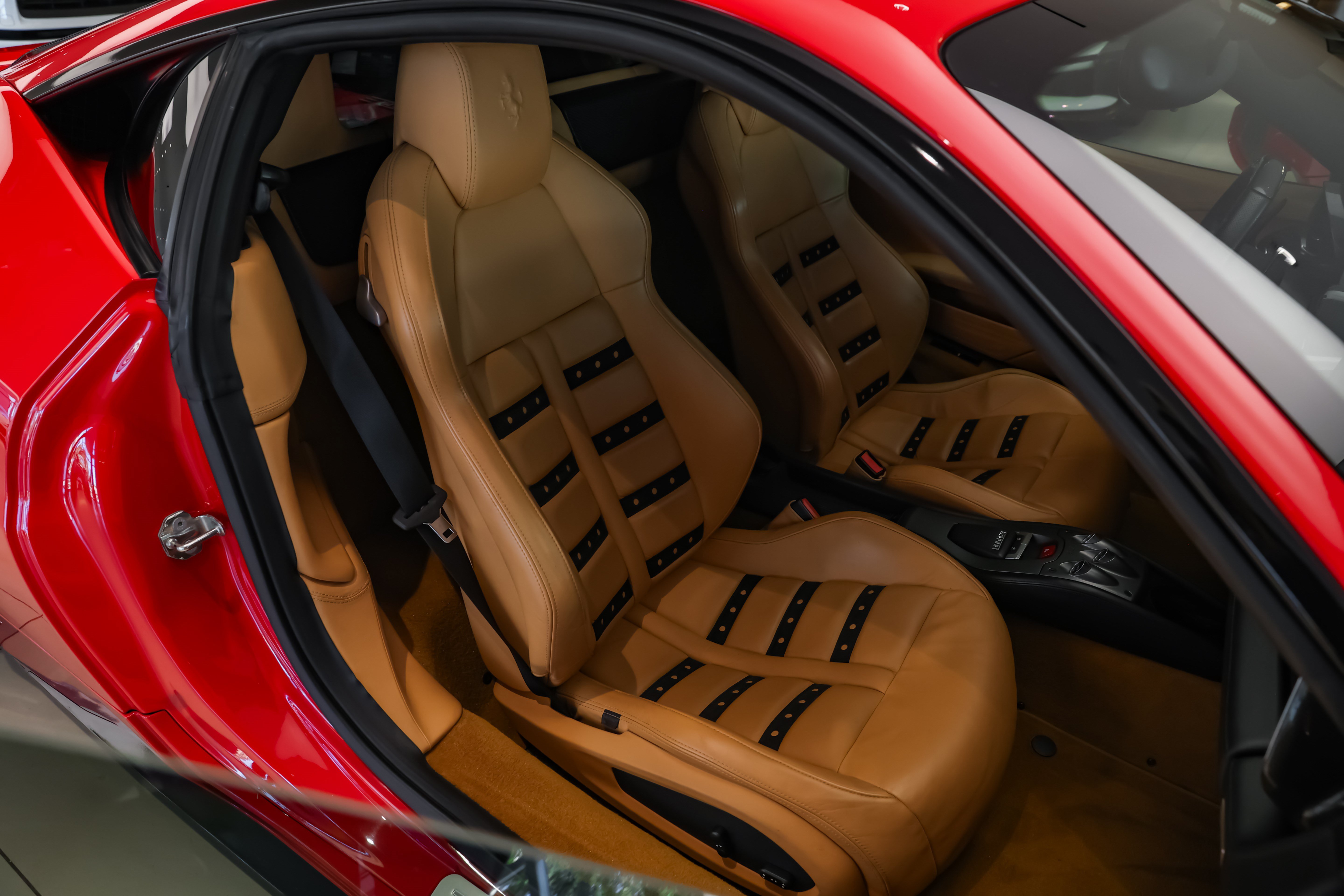 Used 2010 Ferrari 458 Italia Coupe RWD image 28