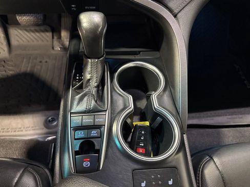 Used 2018 Toyota Camry XLE image 21