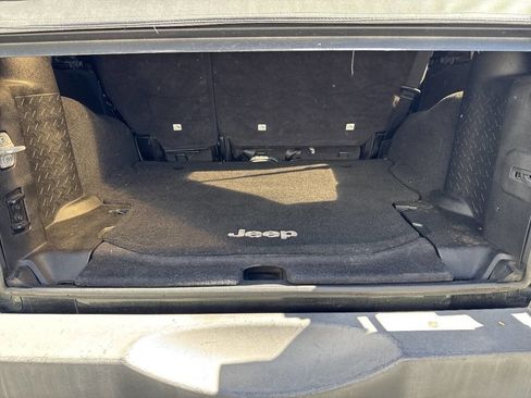 Used 2012 Jeep Wrangler Unlimited Sport w/ Connectivity Group image 15