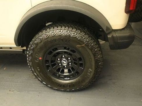 New 2026 Ford Bronco Big Bend w/ Black Diamond Package AWD/4WD image 9