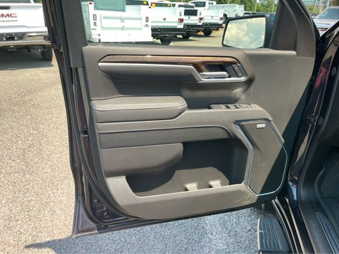 Used 2026 GMC Sierra 1500 Elevation w/ Elevation Premium Package AWD/4WD image 10