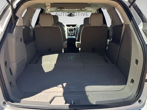 Used 2017 Chevrolet Traverse LT AWD/4WD image 23