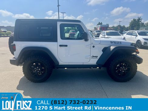 Used 2026 Jeep Wrangler Sport AWD/4WD image 9