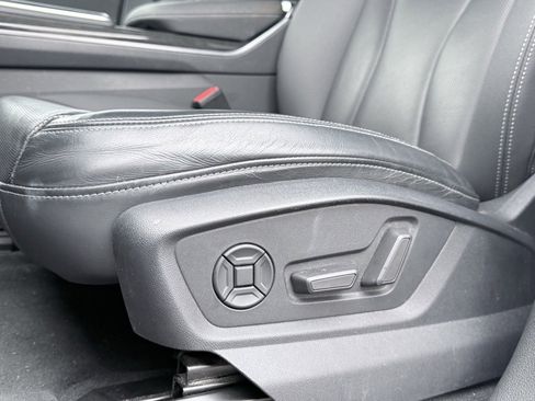 Used 2020 Audi Q8 Premium Plus w/ Premium Plus Package image 21