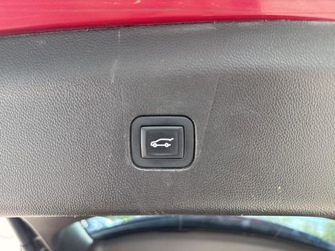 Used 2018 Buick Enclave Premium AWD/4WD image 24