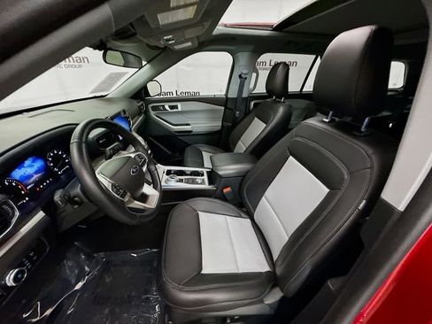 Used 2023 Ford Explorer XLT w/ Equipment Group 202A image 21