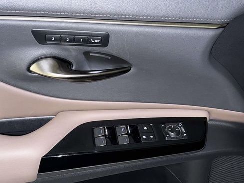 Certified 2023 Lexus ES 350 w/ Premium Package image 21