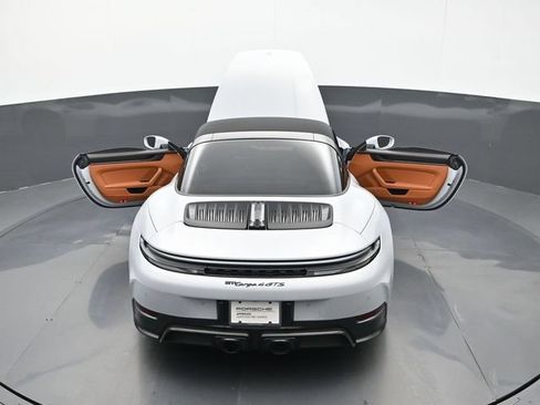 Certified 2026 Porsche 911 Targa 4 GTS AWD/4WD image 24
