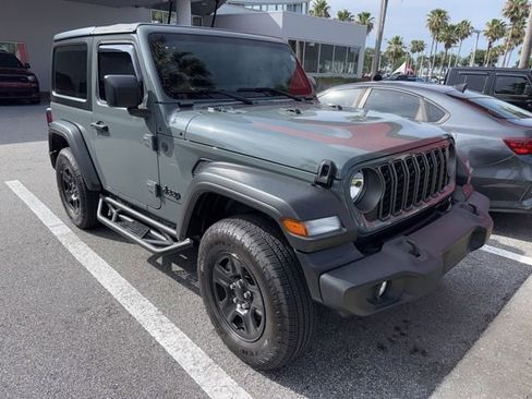 Used 2025 Jeep Wrangler Sport AWD/4WD image 2