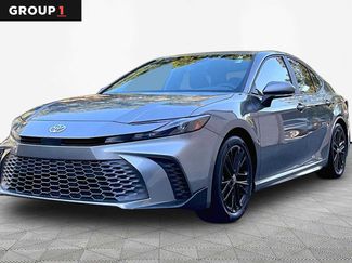 Used 2025 Toyota Camry SE w/ Multimedia Upgrade Package FWD video 1