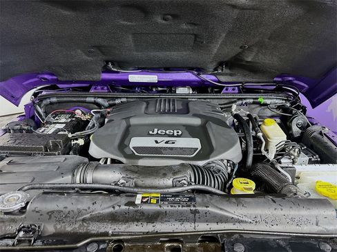 Used 2017 Jeep Wrangler Unlimited Sahara image 28