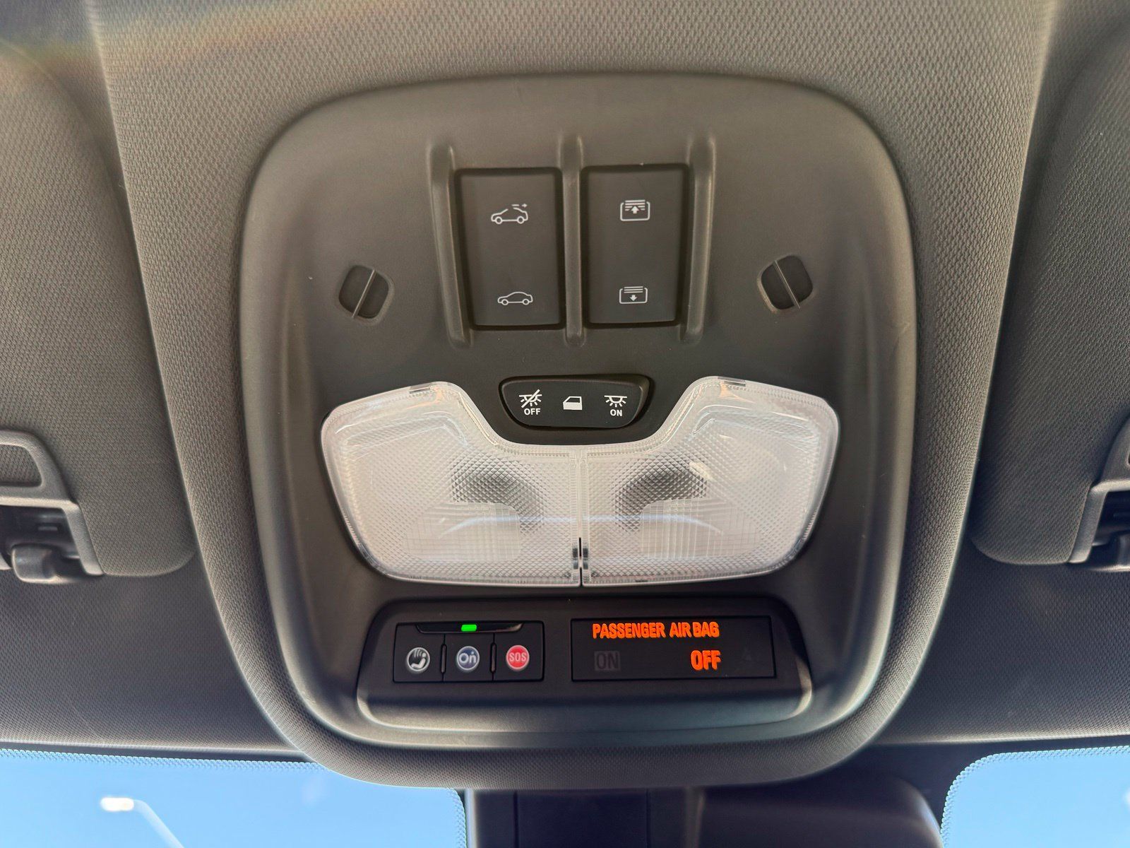 Used 2022 Chevrolet TrailBlazer RS w/ Sun and Liftgate Package AWD/4WD image 20