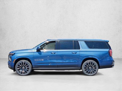 New 2026 Chevrolet Suburban High Country AWD/4WD image 10