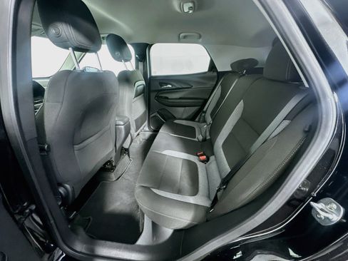 Used 2025 Chevrolet TrailBlazer LT FWD image 25
