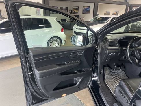Used 2023 Honda Odyssey Sport image 24