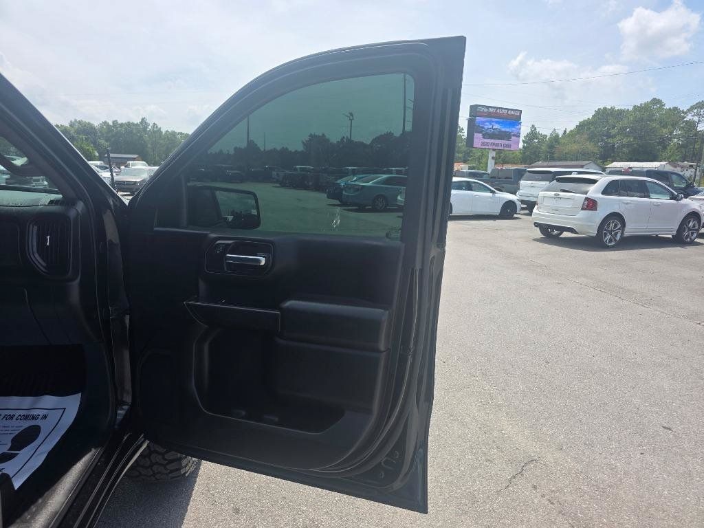 Used 2020 Chevrolet Silverado 1500 Custom w/ Custom Convenience Package AWD/4WD image 10