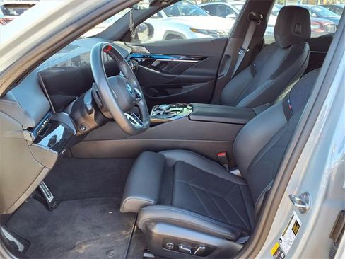 Used 2024 BMW i5 M60 w/ Premium Package image 11