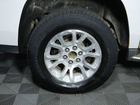 Used 2017 GMC Yukon XL SLT image 8