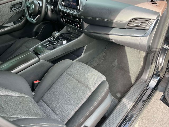 Used 2021 Nissan Rogue S FWD image 23