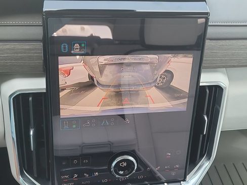 Used 2025 GMC Acadia Denali w/ LPO, Floor Liner Package FWD image 27