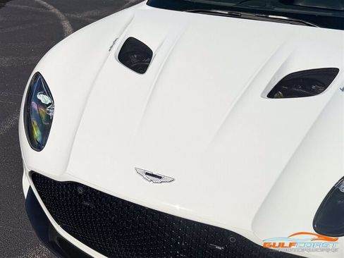 Used 2019 Aston Martin DBS Superleggera RWD image 5