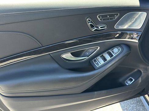 Used 2019 Mercedes-Benz S 560 Sedan image 11