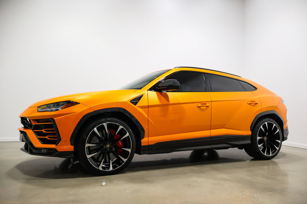 Used 2021 Lamborghini Urus AWD/4WD image 11