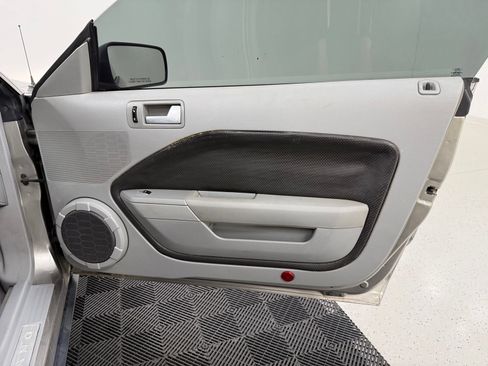 Used 2008 Ford Mustang Premium RWD image 20