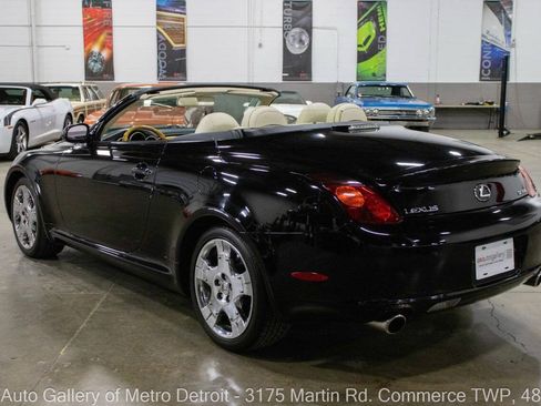 Used 2004 Lexus SC 430 Convertible RWD image 5